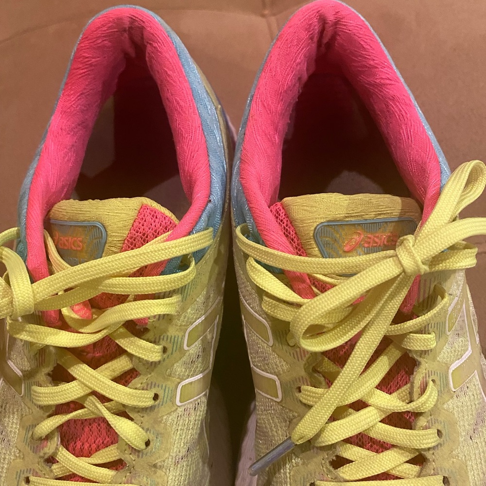 ASICS Gel Nimbus 22-Size 7.5 - Picture 2 of 9